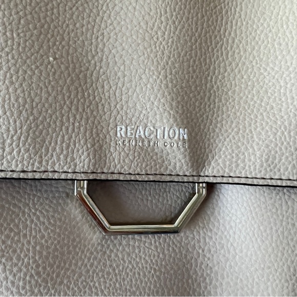 Reaction Kenneth Cole backpack - Picture 8 of 9